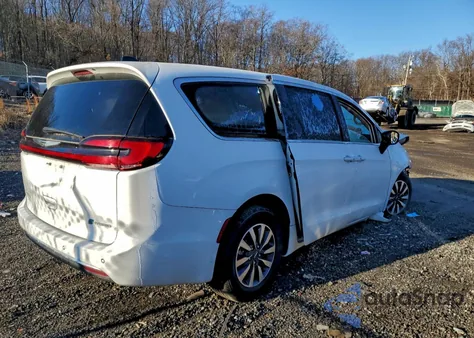 2024 Chrysler Pacifica Hybrid Select z USA, uszkodzony, nr VIN 2C4RC1S79RR111731